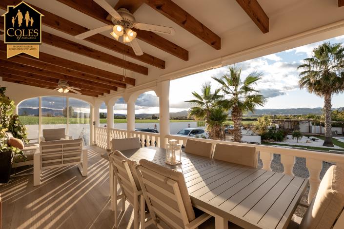 Image No.10-5 Bed Villa / Detached for sale