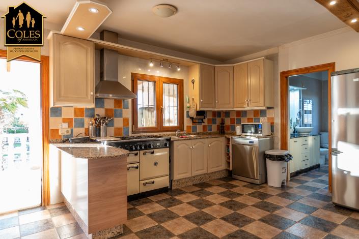 Image No.13-5 Bed Villa / Detached for sale