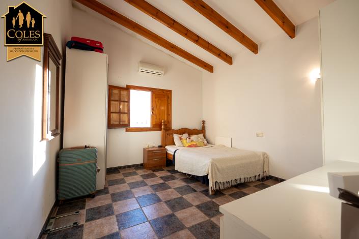 Image No.16-5 Bed Villa / Detached for sale