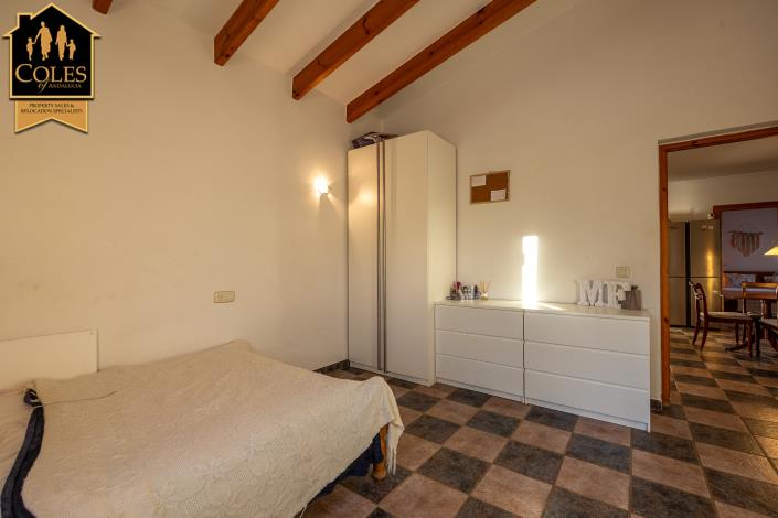 Image No.17-5 Bed Villa / Detached for sale