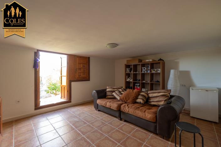 Image No.32-5 Bed Villa / Detached for sale