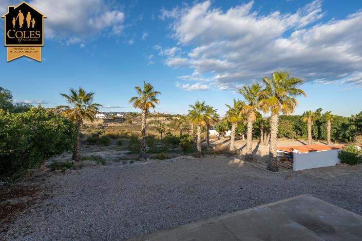 Image No.35-5 Bed Villa / Detached for sale