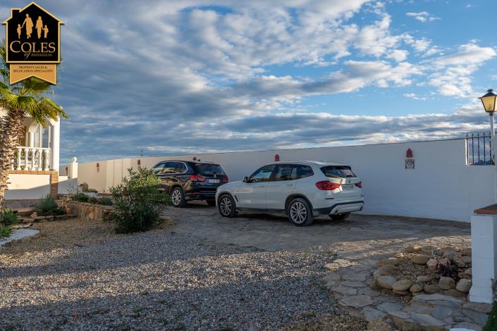 Image No.36-5 Bed Villa / Detached for sale