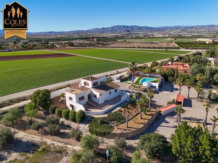 Image No.57-5 Bed Villa / Detached for sale