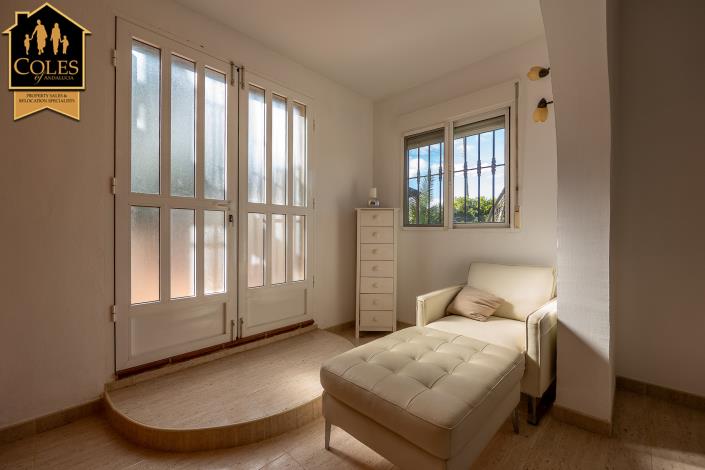 Image No.35-4 Bed Villa for sale