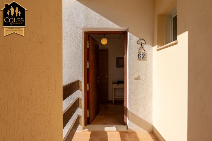 Image No.8-2 Bed Townhouse for sale