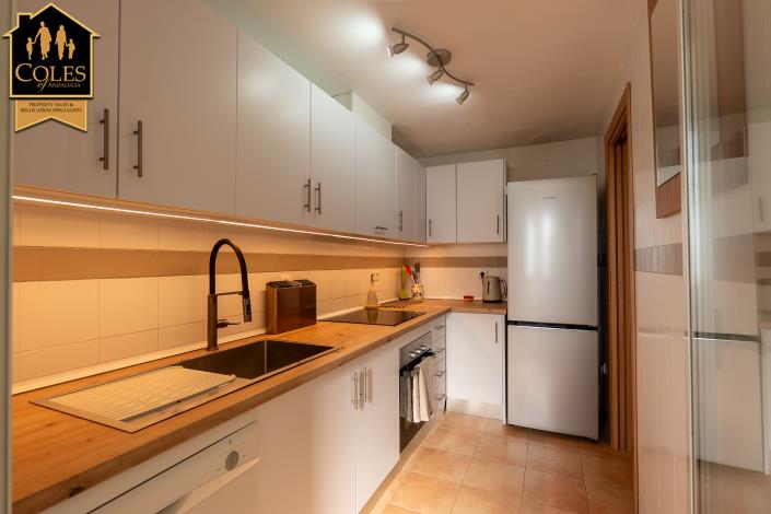 Image No.13-2 Bed Townhouse for sale