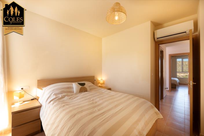 Image No.25-2 Bed Townhouse for sale