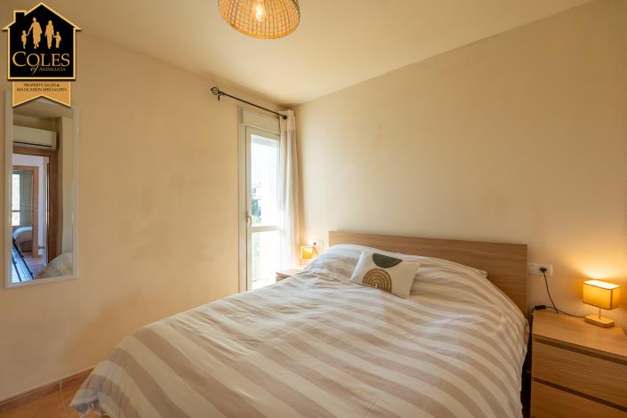 Image No.26-2 Bed Townhouse for sale