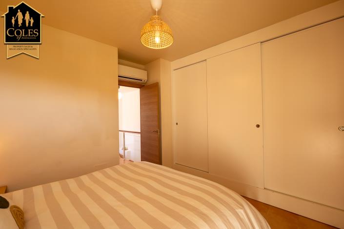 Image No.28-2 Bed Townhouse for sale