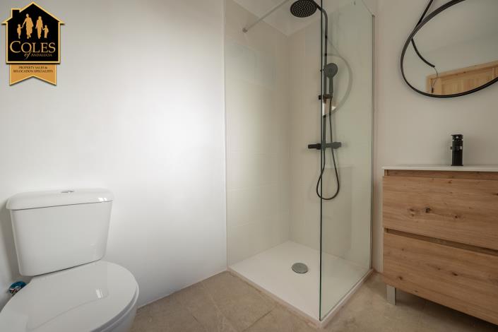 Image No.14-3 Bed Townhouse for sale