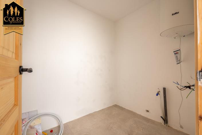 Image No.18-3 Bed Townhouse for sale