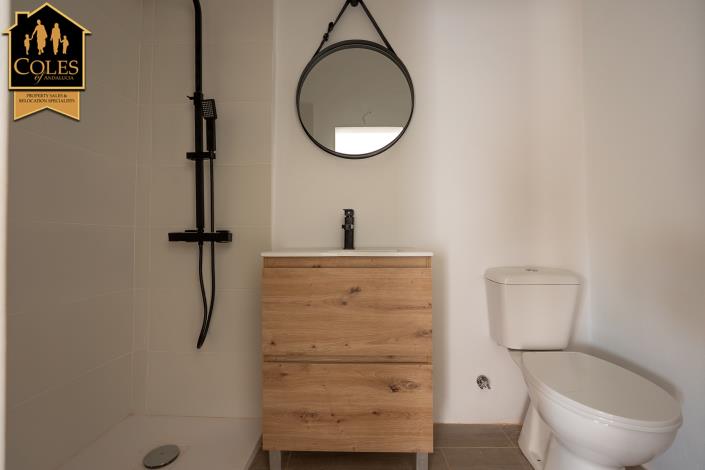 Image No.20-3 Bed Townhouse for sale