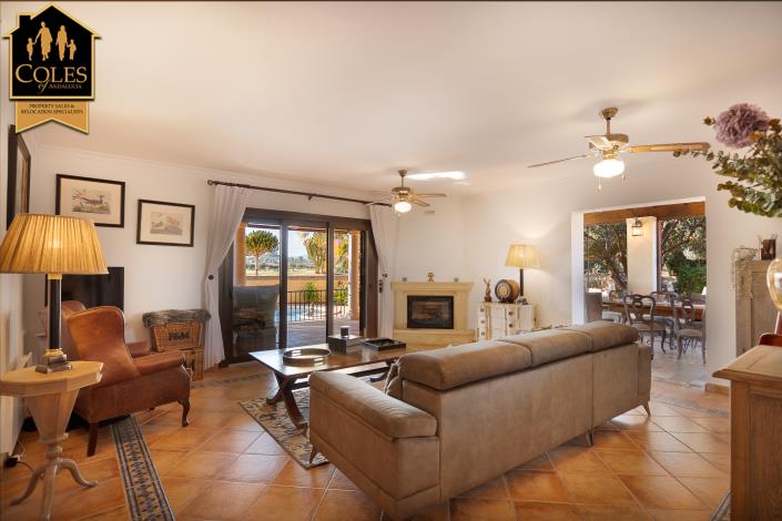 Image No.13-4 Bed Villa / Detached for sale