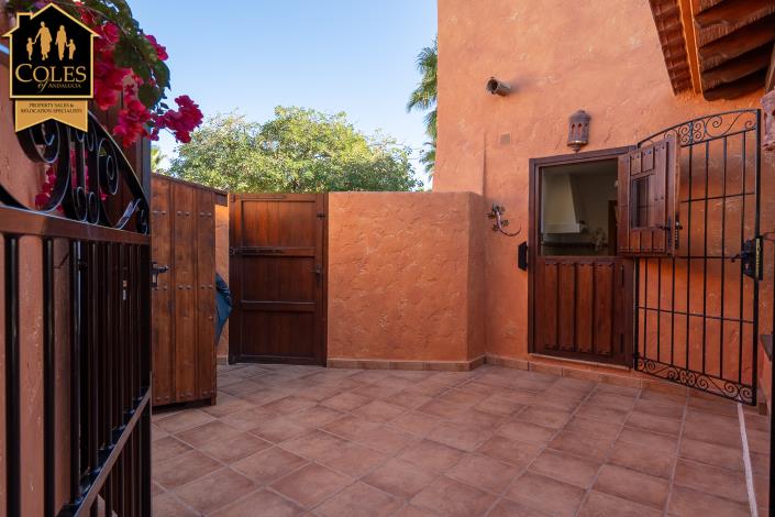 Image No.22-4 Bed Villa / Detached for sale