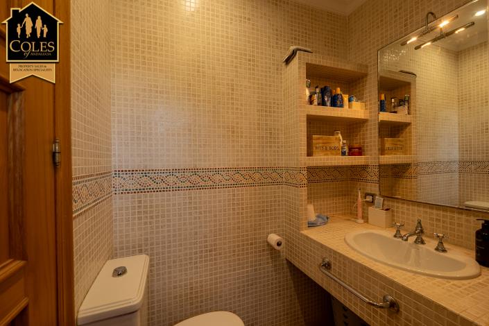 Image No.29-4 Bed Villa / Detached for sale