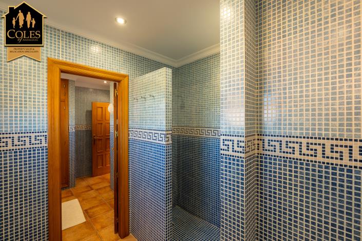 Image No.40-4 Bed Villa / Detached for sale