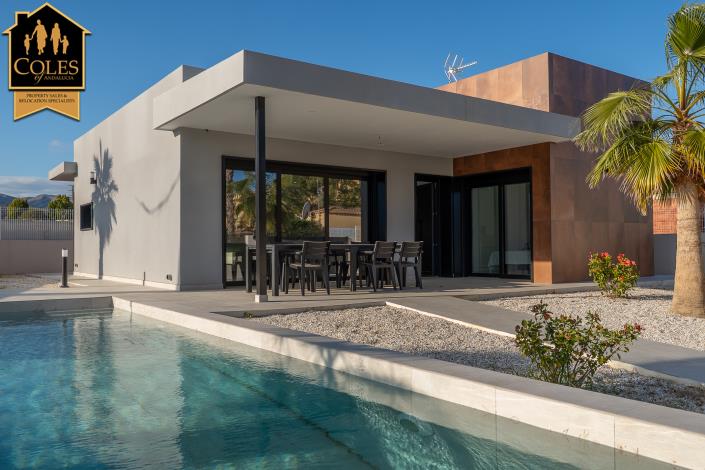 Image No.4-2 Bed Villa / Detached for sale