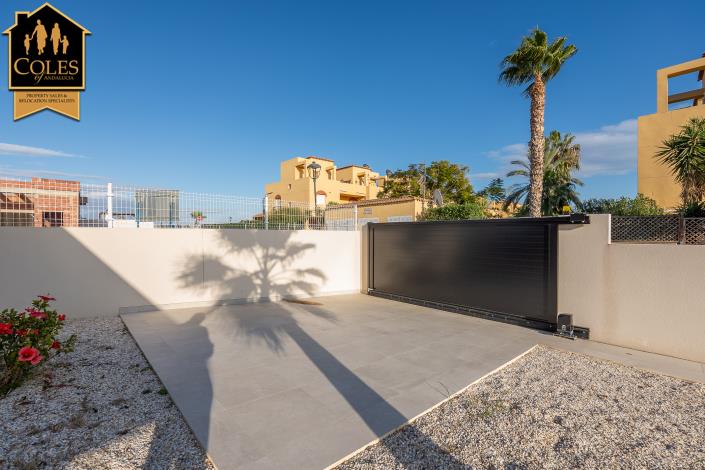 Image No.5-2 Bed Villa / Detached for sale