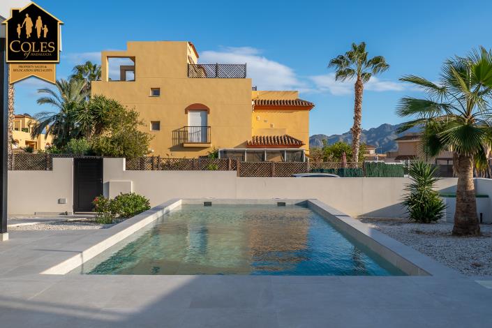 Image No.9-2 Bed Villa / Detached for sale