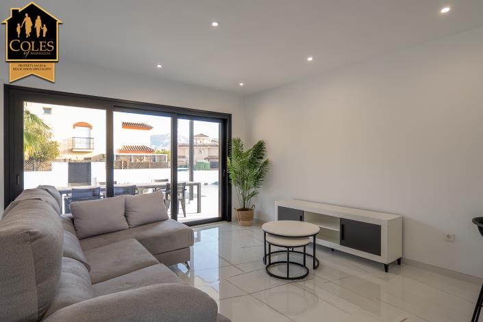 Image No.12-2 Bed Villa / Detached for sale