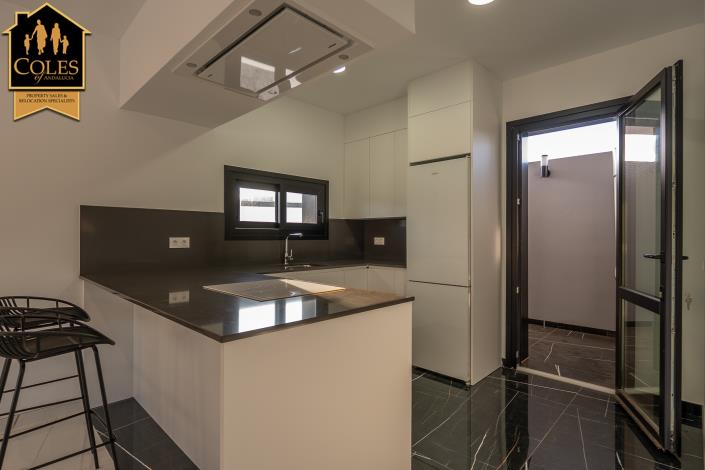 Image No.15-2 Bed Villa / Detached for sale