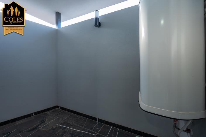 Image No.17-2 Bed Villa / Detached for sale