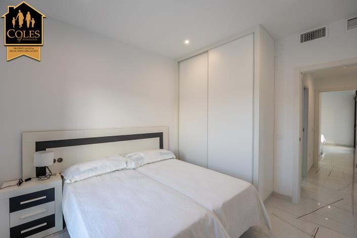 Image No.19-2 Bed Villa / Detached for sale