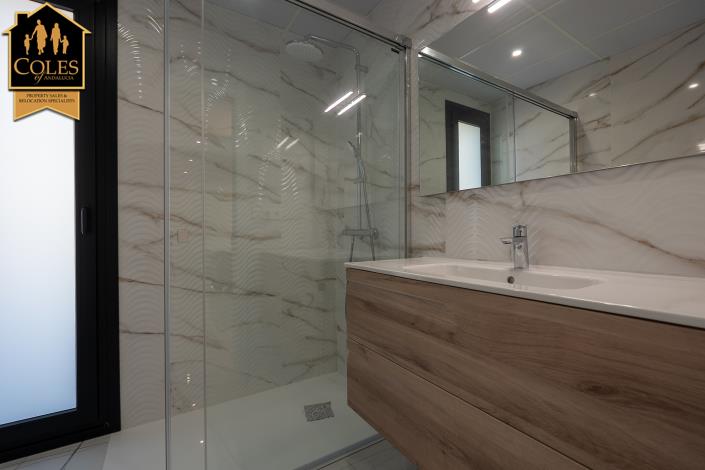 Image No.21-2 Bed Villa / Detached for sale