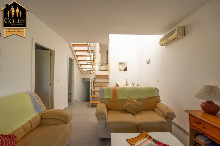 Image No.8-3 Bed Townhouse for sale