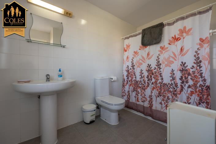 Image No.18-3 Bed Townhouse for sale