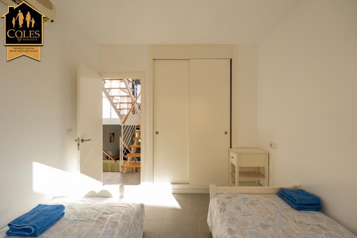 Image No.24-3 Bed Townhouse for sale