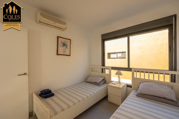 Image No.25-3 Bed Townhouse for sale