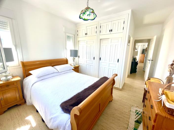 Image No.14-3 Bed Villa / Detached for sale