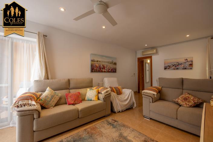 Image No.17-3 Bed Townhouse for sale