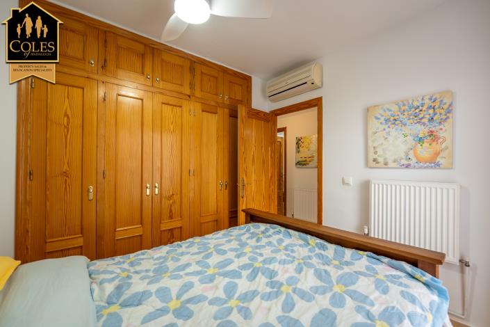 Image No.25-3 Bed Townhouse for sale