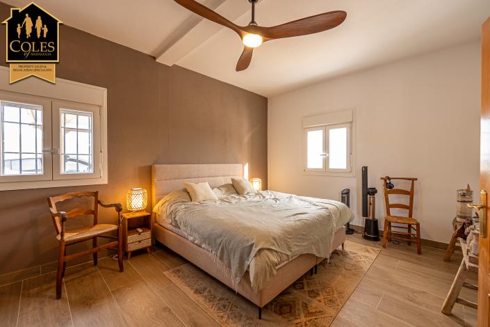 Image No.28-2 Bed Villa / Detached for sale