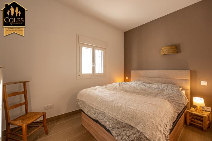 Image No.33-2 Bed Villa / Detached for sale