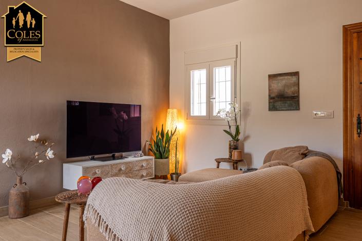 Image No.37-2 Bed Villa / Detached for sale