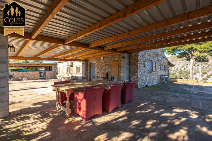 Image No.19-4 Bed Villa / Detached for sale