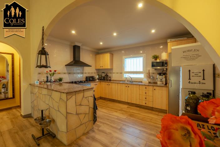 Image No.24-4 Bed Villa / Detached for sale