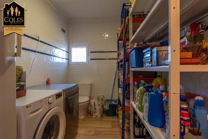 Image No.28-4 Bed Villa / Detached for sale