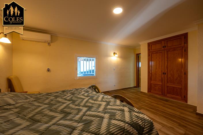 Image No.32-4 Bed Villa / Detached for sale