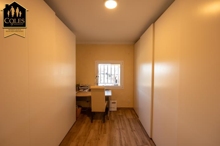 Image No.40-4 Bed Villa / Detached for sale