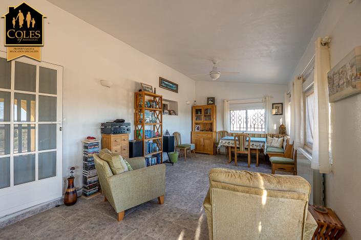 Image No.24-3 Bed Villa / Detached for sale