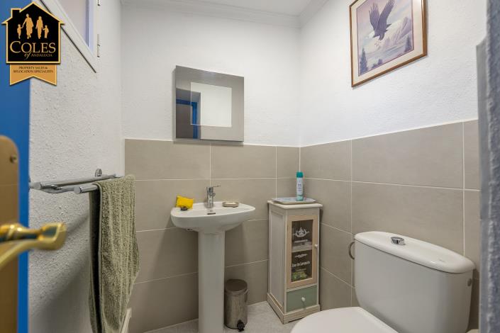 Image No.43-3 Bed Villa / Detached for sale