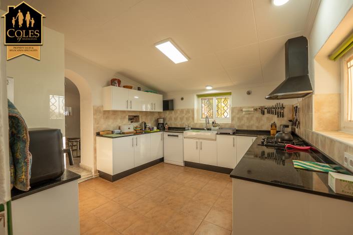 Image No.44-3 Bed Villa / Detached for sale