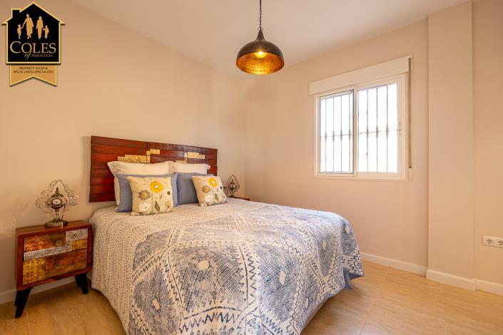 Image No.20-3 Bed Villa / Detached for sale