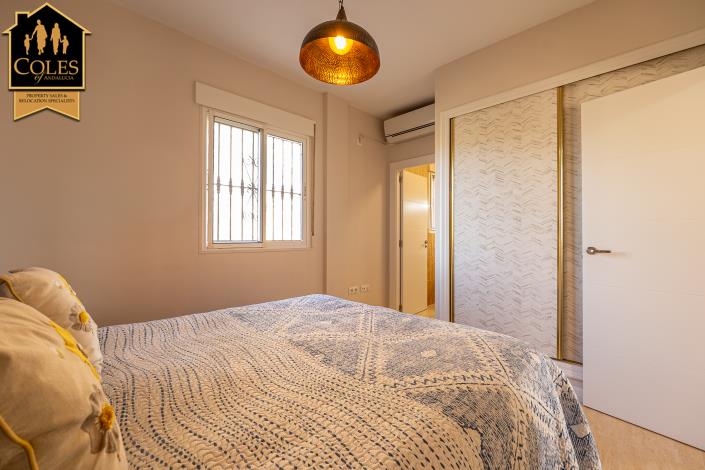 Image No.21-3 Bed Villa / Detached for sale