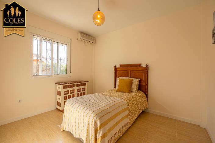 Image No.30-3 Bed Villa / Detached for sale